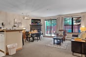 River Mountain Lodge — Full Kitchen + Murphy