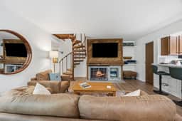 Keystone 2BR | 5 min to River Run | Sleeps 4 - Image 3