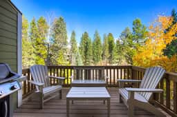 Winter Park 4BR Townhome | River Views & Hot Tub | Sleeps 8 - Image 5