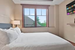 One Ski Hill Place 1BR | Central AC, Spa & Garage | Sleeps 4 - Image 2