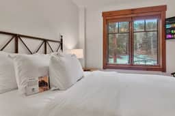 Mountain Thunder Lodge 2BR | Pool View, Gondola Tunnel | Sleeps 7 - Image 3