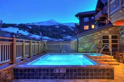 Crystal Peak Lodge 2BR | Peak 7 Gondola Views | Sleeps 6 - Image 4