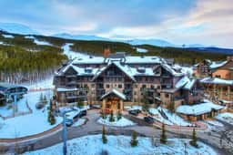 Crystal Peak Lodge 2BR | Peak 7 Gondola Views | Sleeps 6 - Image 5