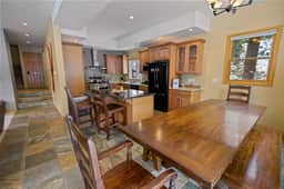 Blue River 3BR | 5 Min to Breck, Hot Tub & Game Room | Sleeps 10 - Image 3
