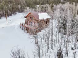 Arcade Loft Cabin — Hot Tub & Pet Friendly - Image 2