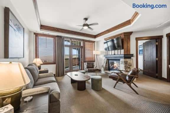 One Ski Hill Place 2BR — gondola views & parking - Image 1