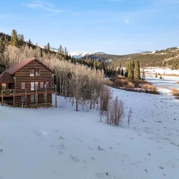 Arcade Loft Cabin — Hot Tub & Pet Friendly - Image 1