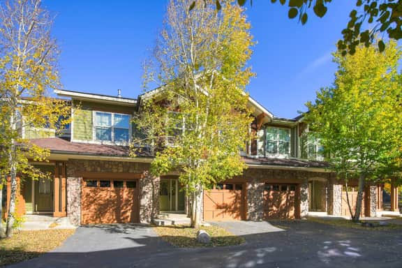 Winter Park 4BR Townhome | River Views & Hot Tub | Sleeps 8 - Image 3