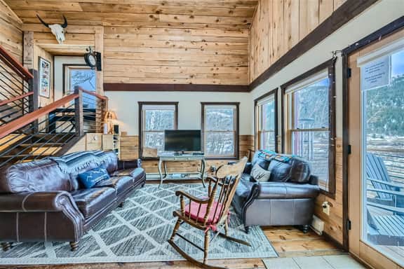 Alma 3BR Cabin | Hot Tub, Arcade Loft, Pet Friendly | Sleeps 6 - Image 4