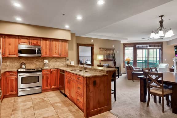 Crystal Peak Lodge 2BR | Peak 7 Gondola Views | Sleeps 6 - Image 3