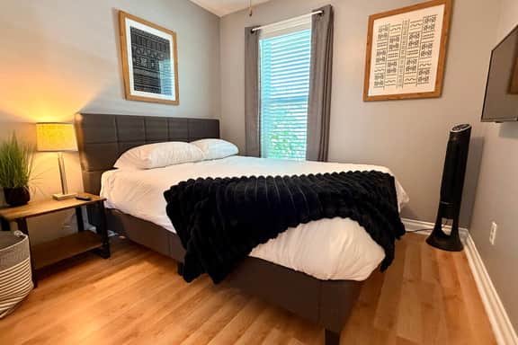 Lansing 2BR Home | 2 Blocks to Sparrow Hospital, Pets OK | Sleeps 4 - Image 4