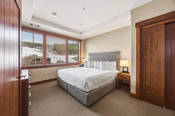 One Ski Hill Place 2BR | Slopeside Lift Views, AC | Sleeps 6 - Image 5