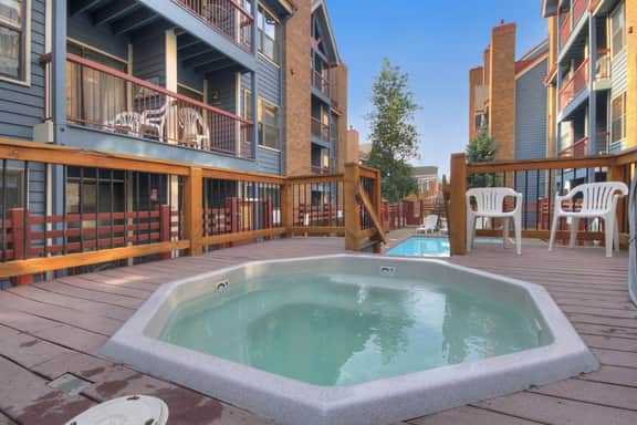 River Mountain Lodge Micro-Suite | 1 Block to Main St | Sleeps 3 - Image 5