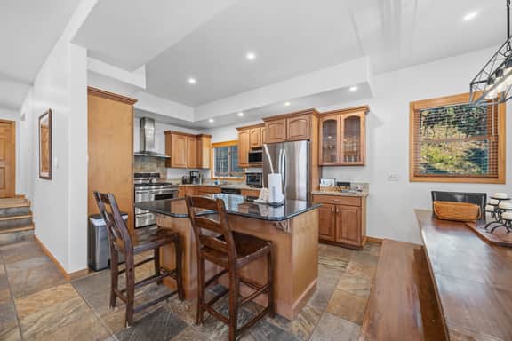 Blue River mountain home — 5 min to Breck, hot tub - Image 5