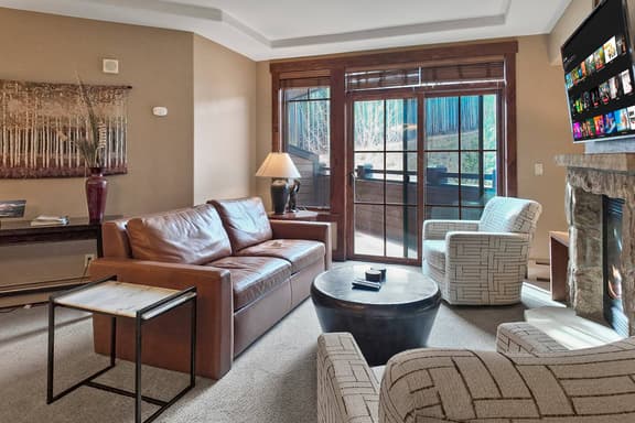 Crystal Peak Lodge 2BR | Peak 7 Gondola Views | Sleeps 6 - Image 1